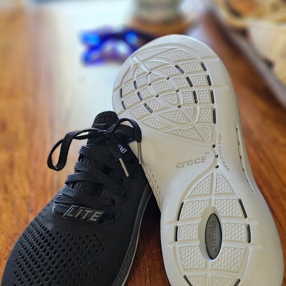 Crocs Lite Ride shoes. Size 12. New but no box - Picture 5 of 5